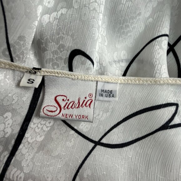 Siasia New York Womens Abstract Patterned Tie-Hem Top Blouse Small White/Black - Picture 3 of 7